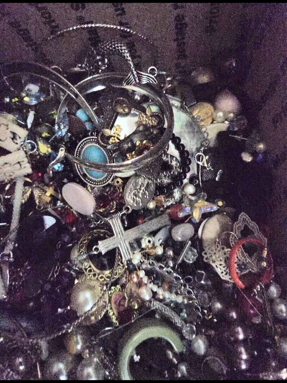 6 pounds jewelry lot costume vintage rings necklaces bracelets earrings pins cho
